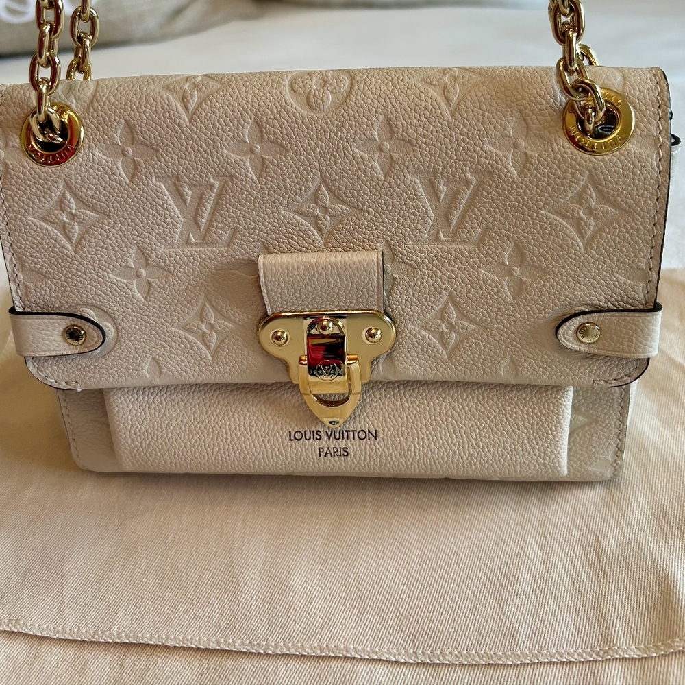 Louis Vuitton Vavin BB. Orig. $2420 - Picture 5 of 7